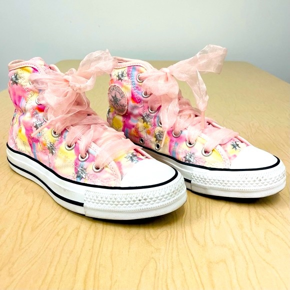 Converse Sneakers Womens 6 Chuck Taylor All Star Pink Ribbon Limited Edition Art - Picture 1 of 8